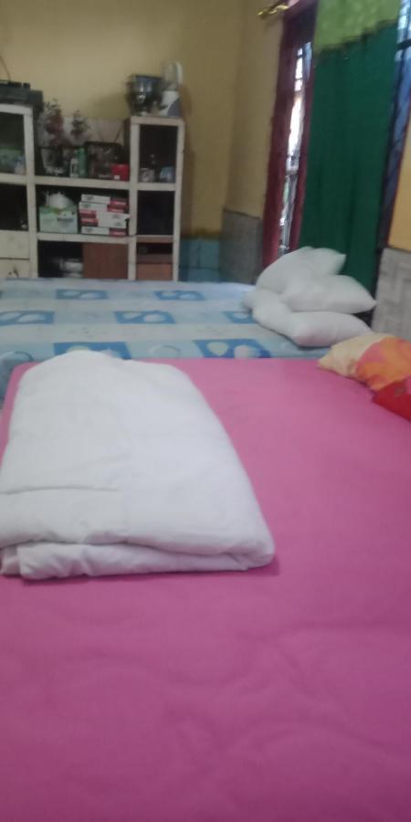 Agus Family Homestay Labuan Bajo Exterior foto